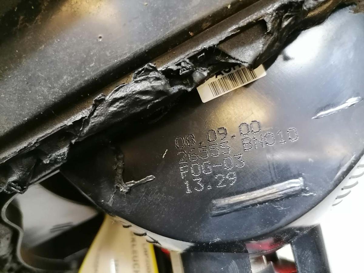 Nissan Almera N16 original Rücklicht Rückleuchte Schlussleuchte links Fließheck Bj.2001